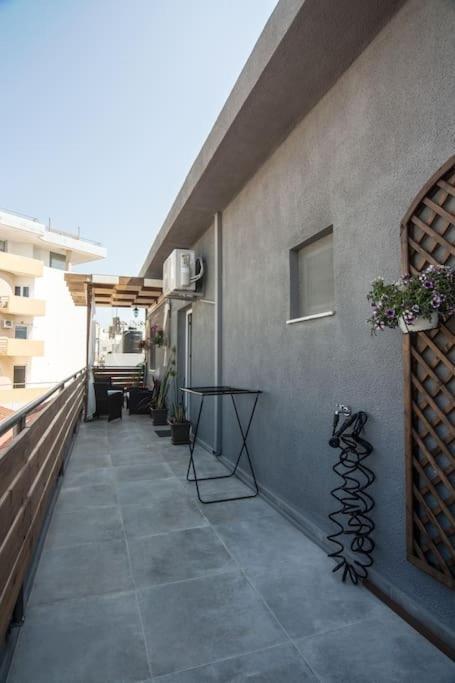 City Four Lions B Heraklion  Bagian luar foto