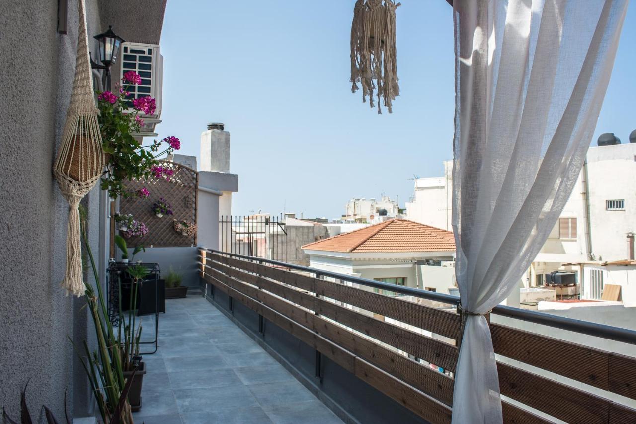 City Four Lions B Heraklion  Bagian luar foto